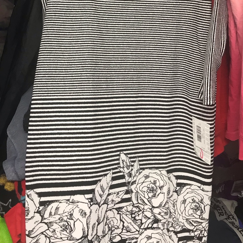 LuLaRoe NWT Debbie Small